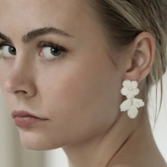 A.B. Ellie Mini Stevie Earrings - NWT - Picture 2 of 6